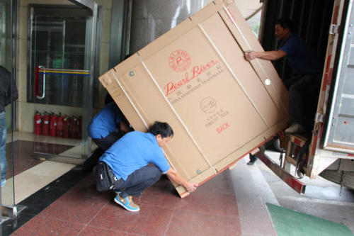 牧野钢琴贵重工艺品无忧运